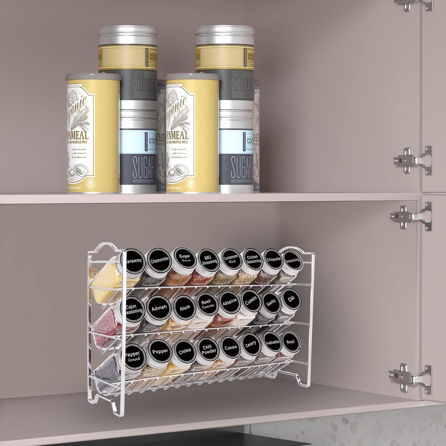 Organizador de Especias con 24 Frascos de Vidrio Vacíos, 396 Etiquetas para Especias, Marcador de Tiza y Embudo – Set Completo para Encimera, Gabinete o Montaje en Pared – Color Plateado.